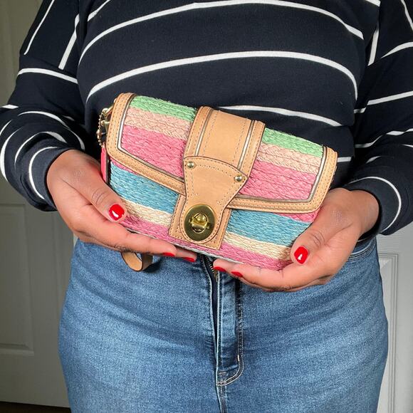 COACH Multicolor Straw Turnock Wristlet Bag Leather Trim Wristlet Rare - Picture 11 of 11